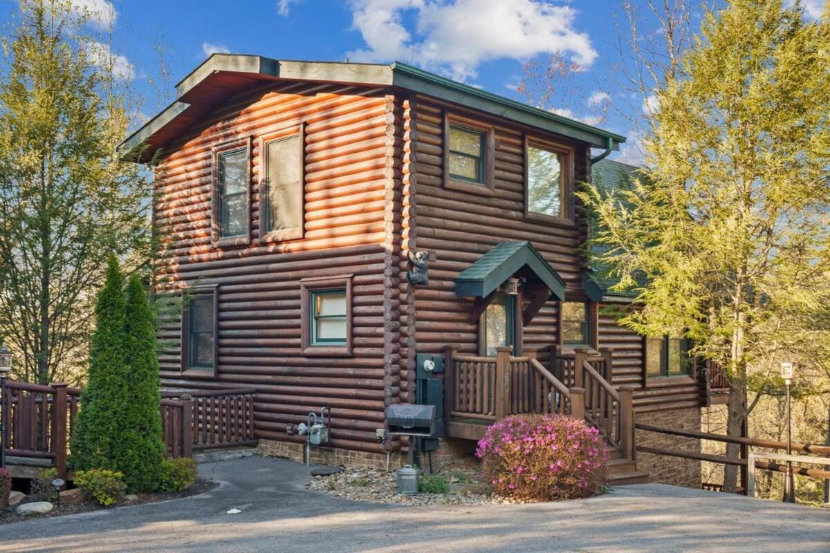 Stunning Mountain Cabin W Hot Tub Гатлинбург Экстерьер фото