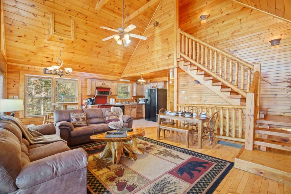 Stunning Mountain Cabin W Hot Tub Гатлинбург Экстерьер фото
