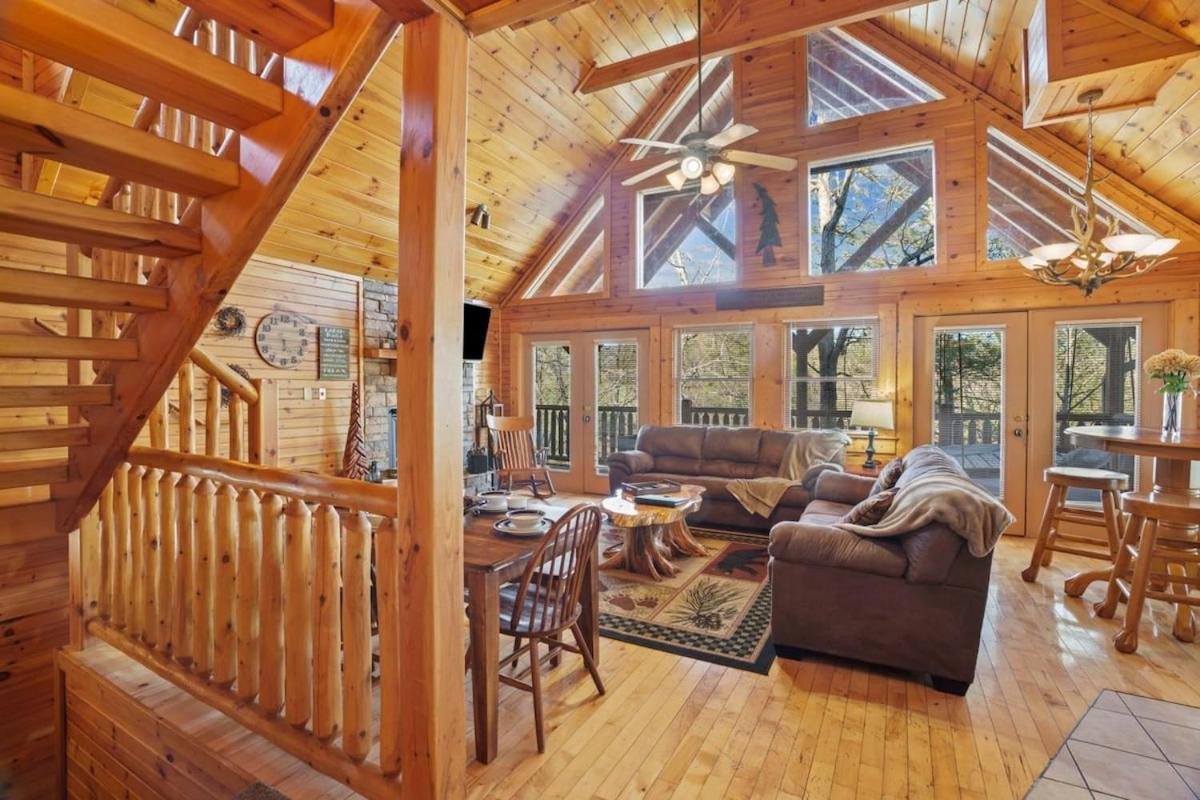Stunning Mountain Cabin W Hot Tub Гатлинбург Экстерьер фото