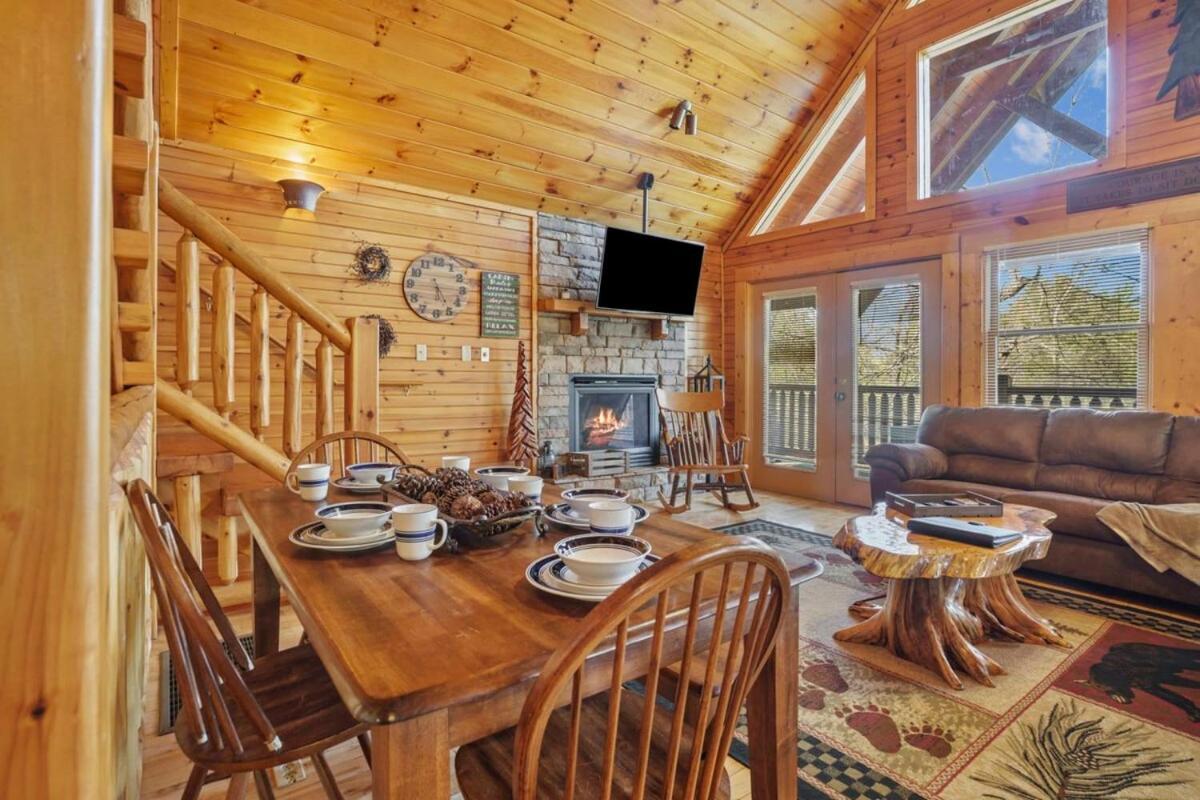 Stunning Mountain Cabin W Hot Tub Гатлинбург Экстерьер фото
