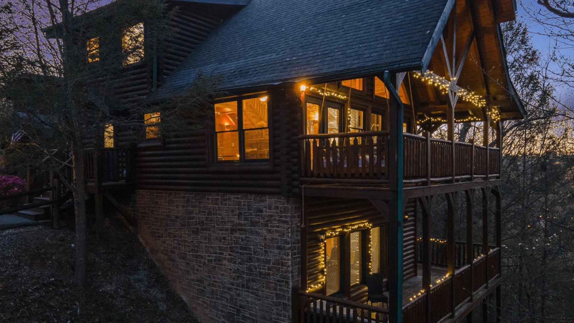 Stunning Mountain Cabin W Hot Tub Гатлинбург Экстерьер фото
