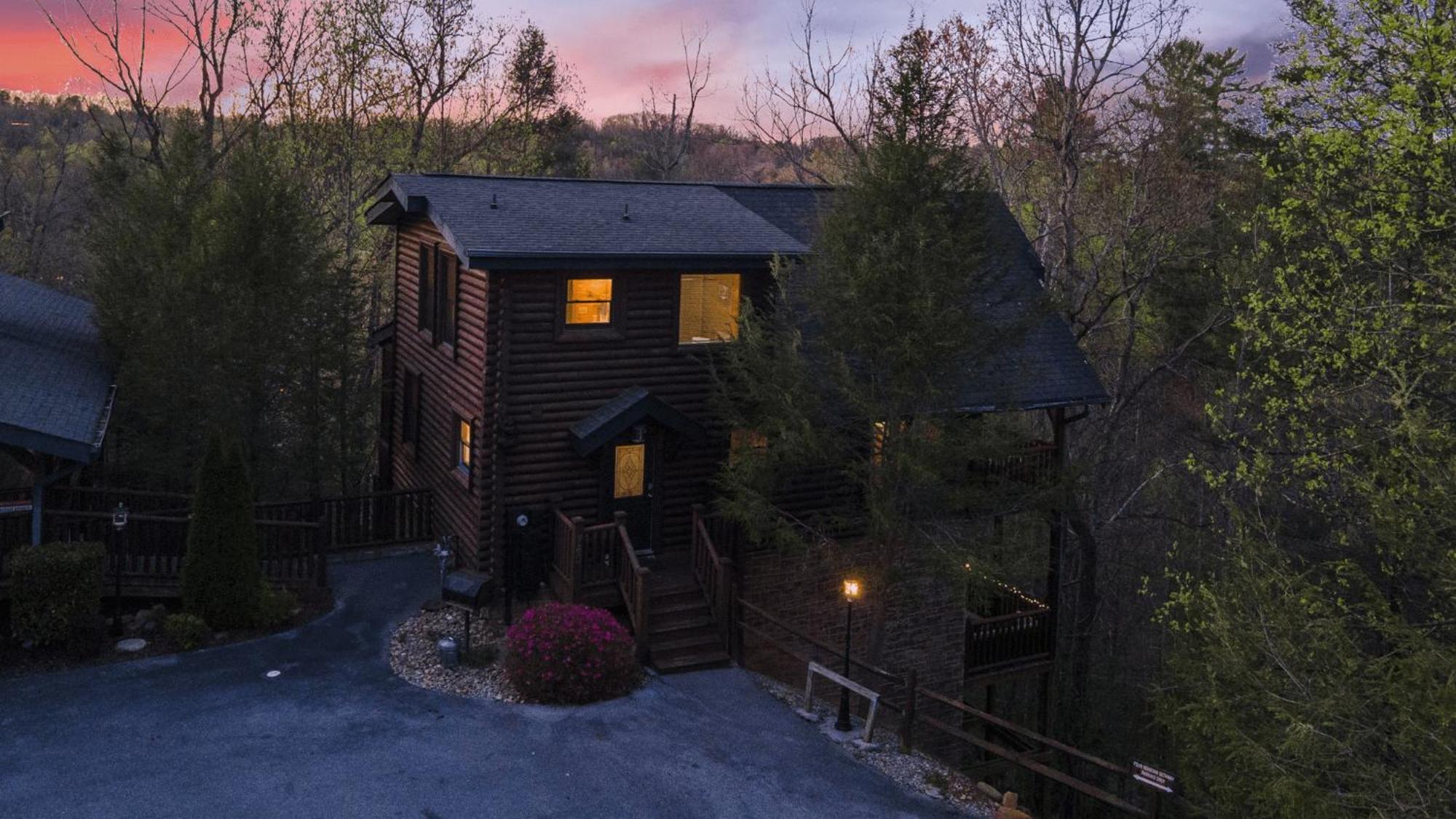 Stunning Mountain Cabin W Hot Tub Гатлинбург Экстерьер фото